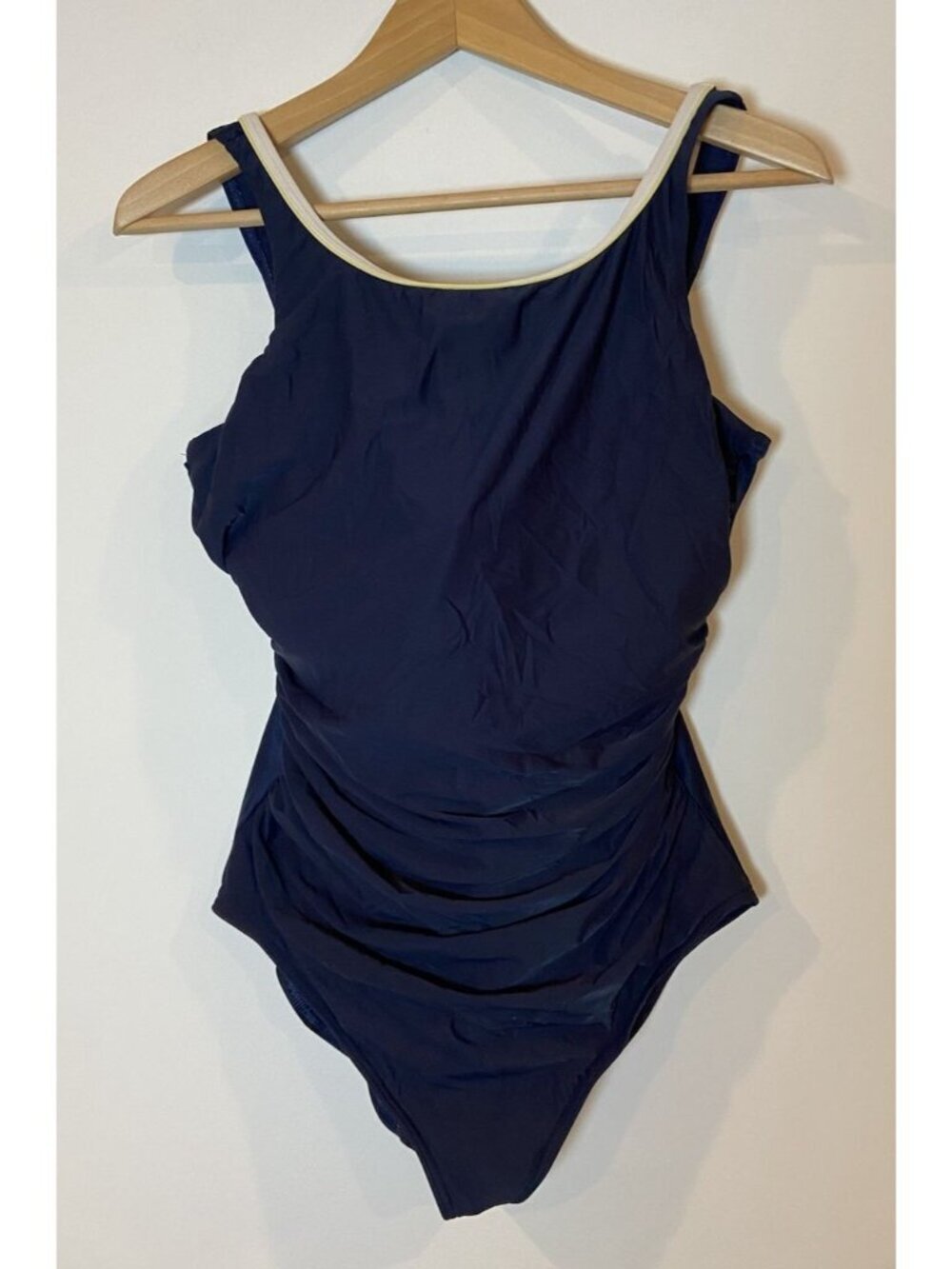 Miraclesuit Bathing Suit Swim One Piece Navy White Trim Underwire Size 16